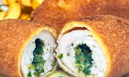 Вкусные и сочные котлеты по-киевски: рецепт культового блюда от шеф-повара (РЕЦЕПТ)
