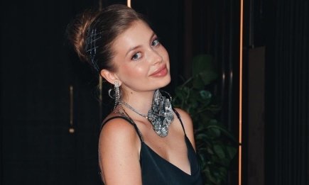 Настя Анисимова из Холостяка рассказала, как нашла свою любовь на шоу Участница "Холостяка-13" рассказала о ревности в отношениях с любимым, которого встретила на шоу: "Теперь может смотреть только на меня"